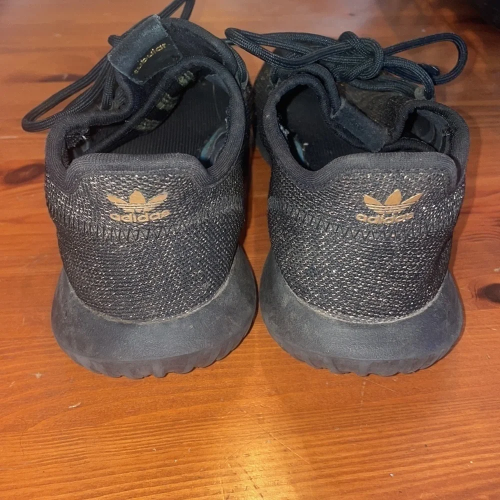 Adidas black and gold sneakers men’s size 6